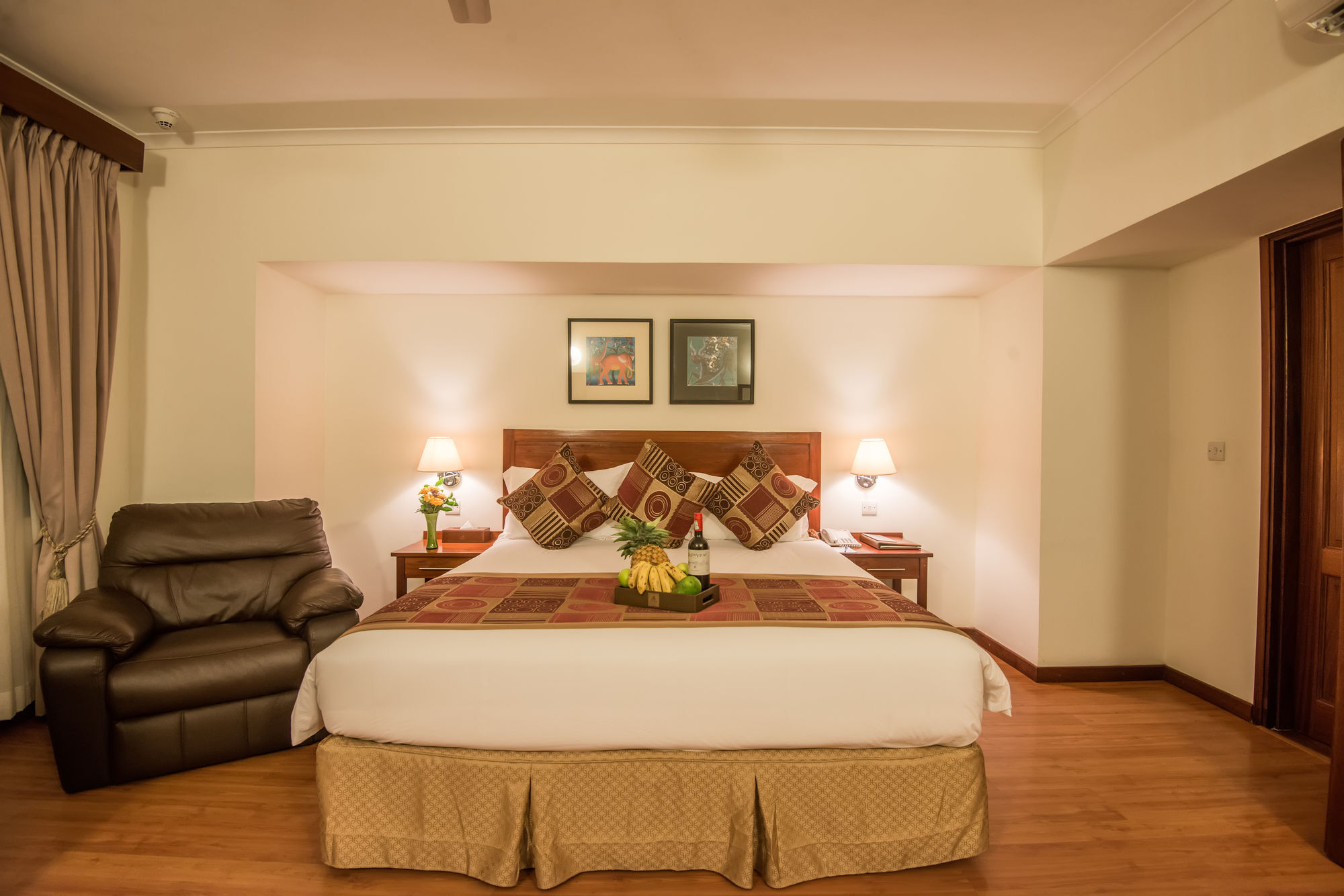 Sea Cliff Court Hotel & Luxury Apartments Dar es Salaam Exterior foto